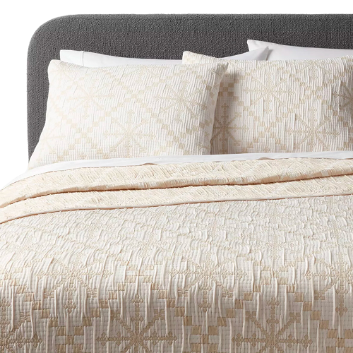 Target 3pc King Holiday Matelasse Quilt and Sham Set Ivory/Cream Snowflake